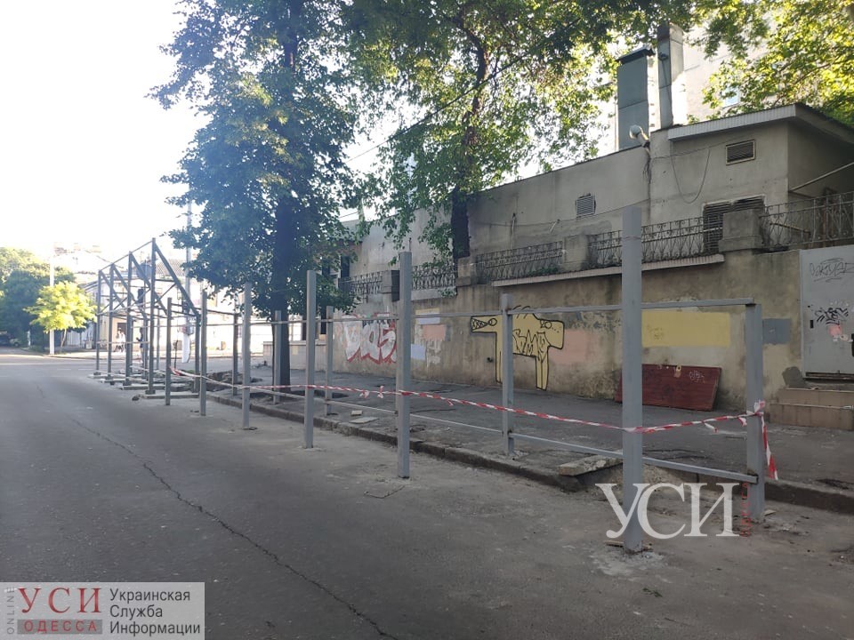 В центре Одессы оформляют землю под скандальную стройку «фото»