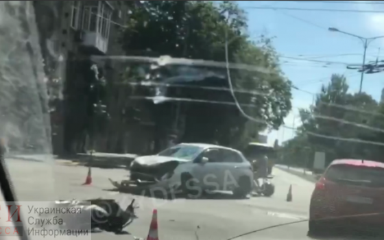 Авария в центре Одессы: есть пострадавшие (видео) «фото»
