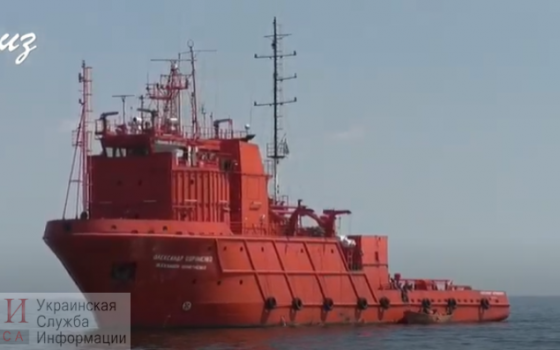 На учениях “Си Бриз” задерживали подозрительное судно, тушили пожар в море, ловили нелегалов (видео) «фото»