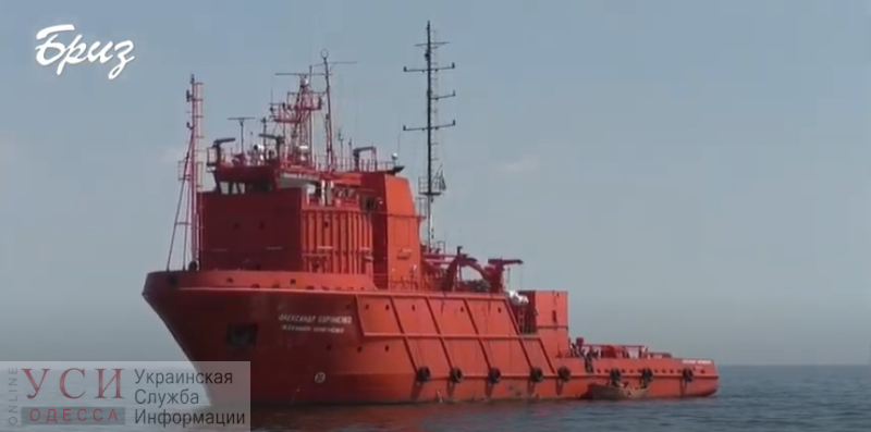 На учениях “Си Бриз” задерживали подозрительное судно, тушили пожар в море, ловили нелегалов (видео) «фото»