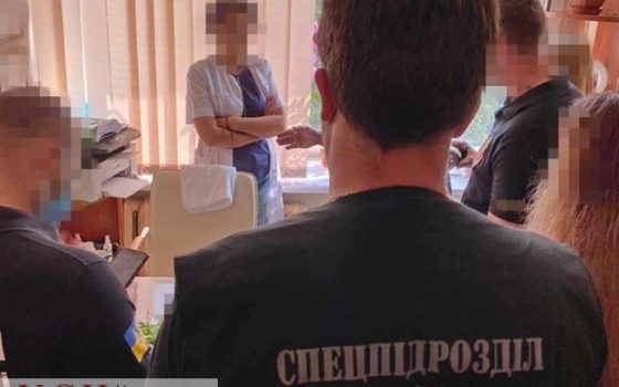 Завлаборатории горбольницы №10 требовала с пациентов и подчиненных “дань”, и вернулась на работу «фото»