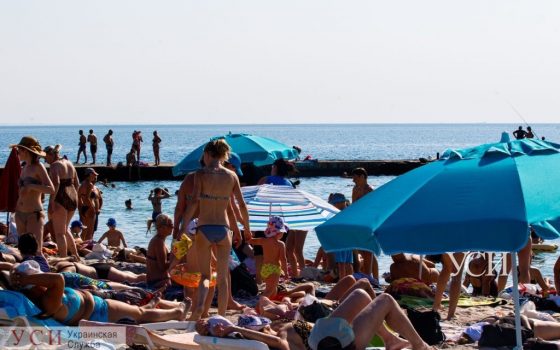 В Одессе на пляже обокрали женщину, пока она следила за своими детьми «фото»