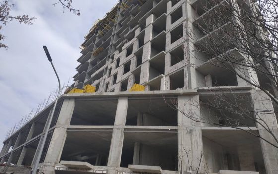 Как в последний день: депутаты спешат передать землю под застройку Ханберу «фото»