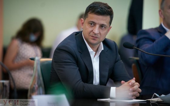 Президенту Зеленскому в Одессе пообещали открыть часть Хаджибейского моста в начале сентября «фото»