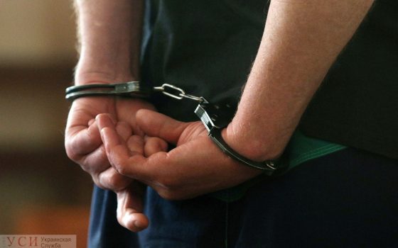 Житель Одесской области “оригинально” поздравил приемную дочь с днем рождения, ударив гостью ножом «фото»