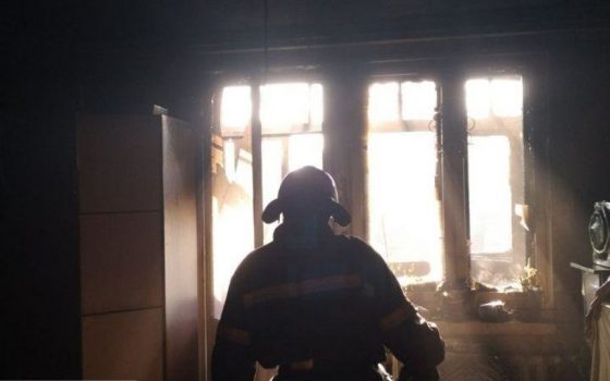 Пожарные спасли хозяина квартиры на Крымской «фото»