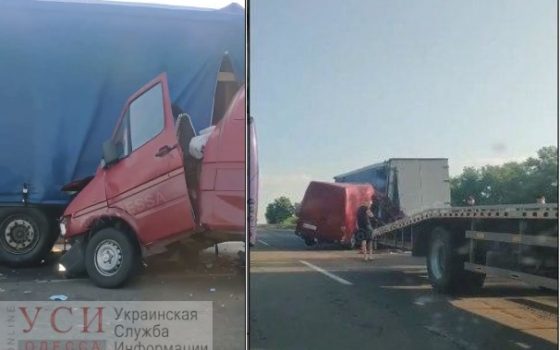 На трассе Одесса-Киев микроавтобус врезался в фуру (видео) «фото»