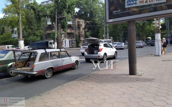 На проспекте Шевченко из-за аварии образовалась пробка (фото) «фото»