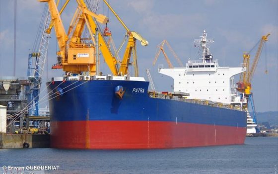 С иностранного судна под Одессой госпитализировали 11 человек с коронавирусом «фото»