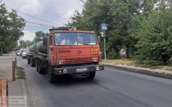 На Хуторской КамАЗ сбил ребенка на пешеходном переходе «фото»