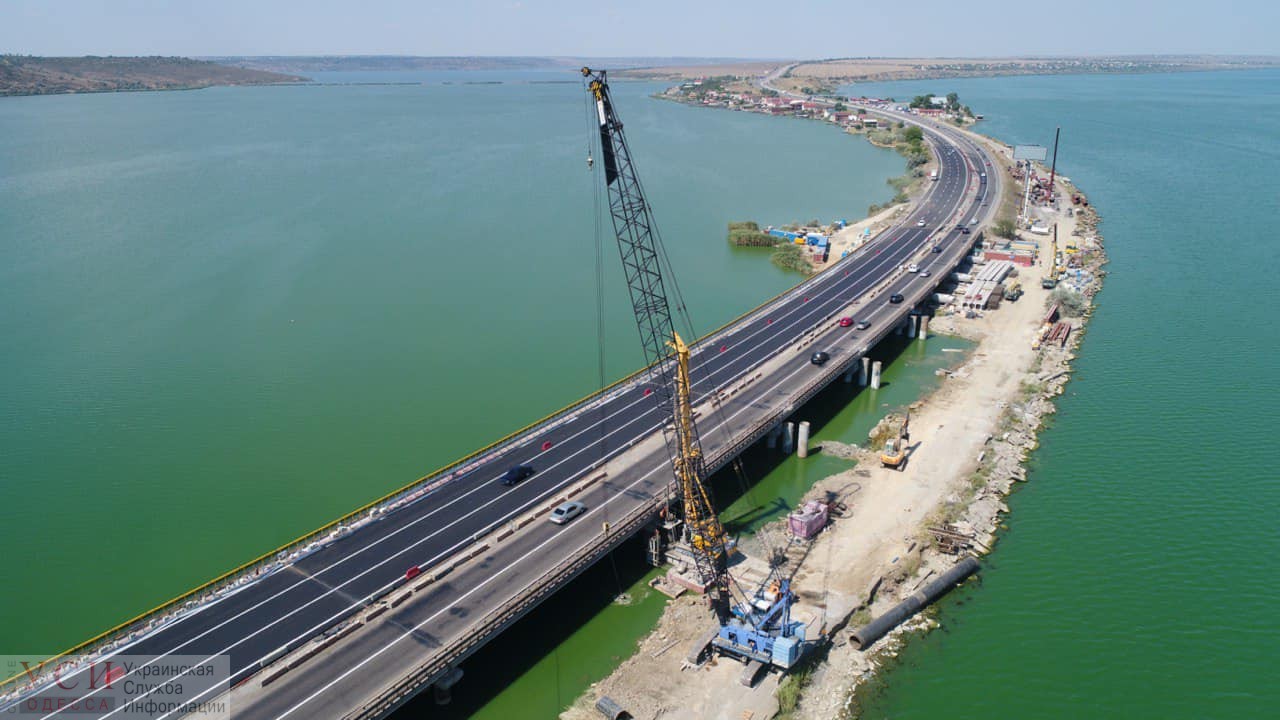 Будет шесть полос: начали ремонт левой части моста через Хаджибейский лиман «фото»