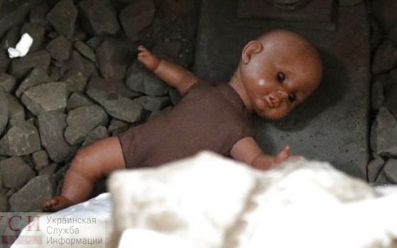 На кладбище в Одесской области обнаружили труп новорожденной девочки (фото, видео) ОБНОВЛЕНО «фото»