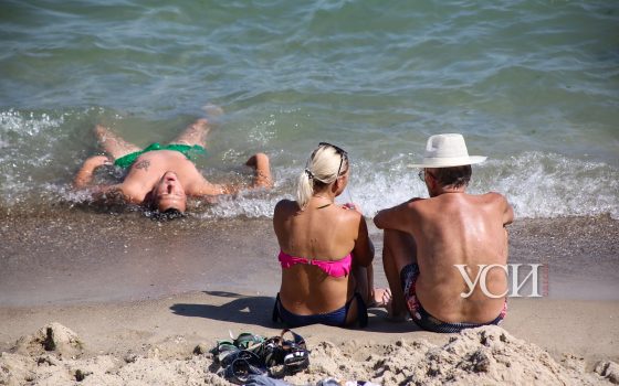 Лето, море, август: одесские пляжи, отчаянные рыбаки и “мобильный” фастфуд (фоторепортаж) «фото»