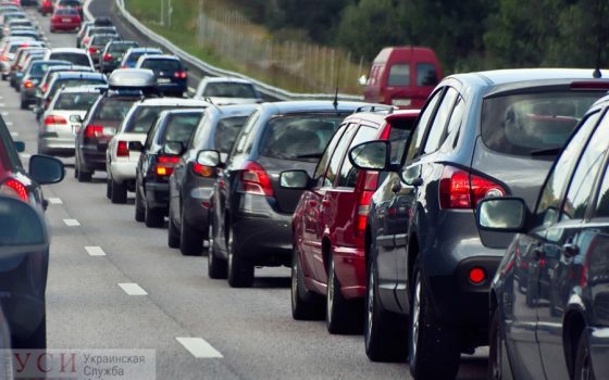 В сторону Затоки образовалась масштабная пробка (видео) «фото»
