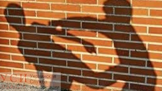 В Одессе на стройке один нетрезвый рабочий побил и отнял деньги у другого «фото»