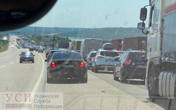 На Киевской трассе образовалась пробка на выезде из Одессы (видео) «фото»