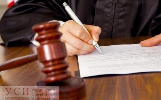 Патрульный из Одессы требовал 6000 грн от туриста из США и пойдет за это под суд «фото»