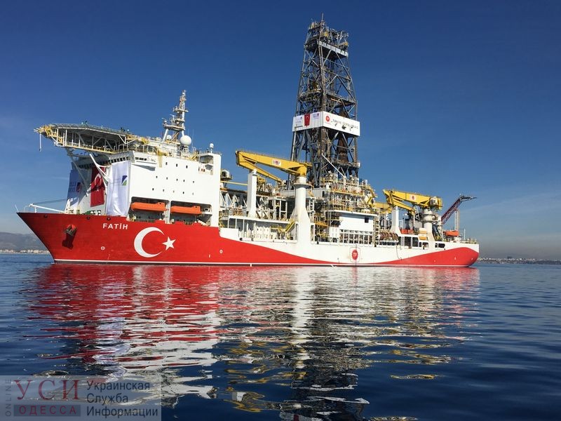 Турецкое судно нашло крупное месторождение газа в Черном море «фото»