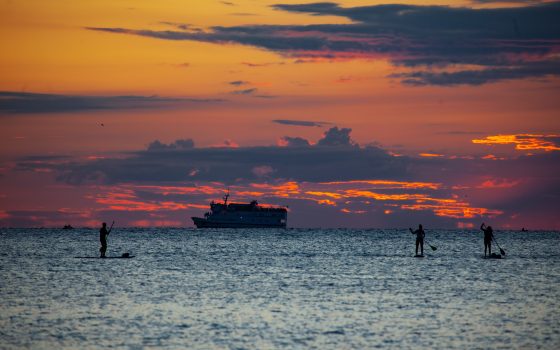 Яркий рассвет августа на одесском побережье (фоторепортаж) «фото»