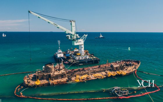 Операция по эвакуации Delfi продолжается: что просходит на месте с высоты птичьего полета (фоторепортаж) «фото»