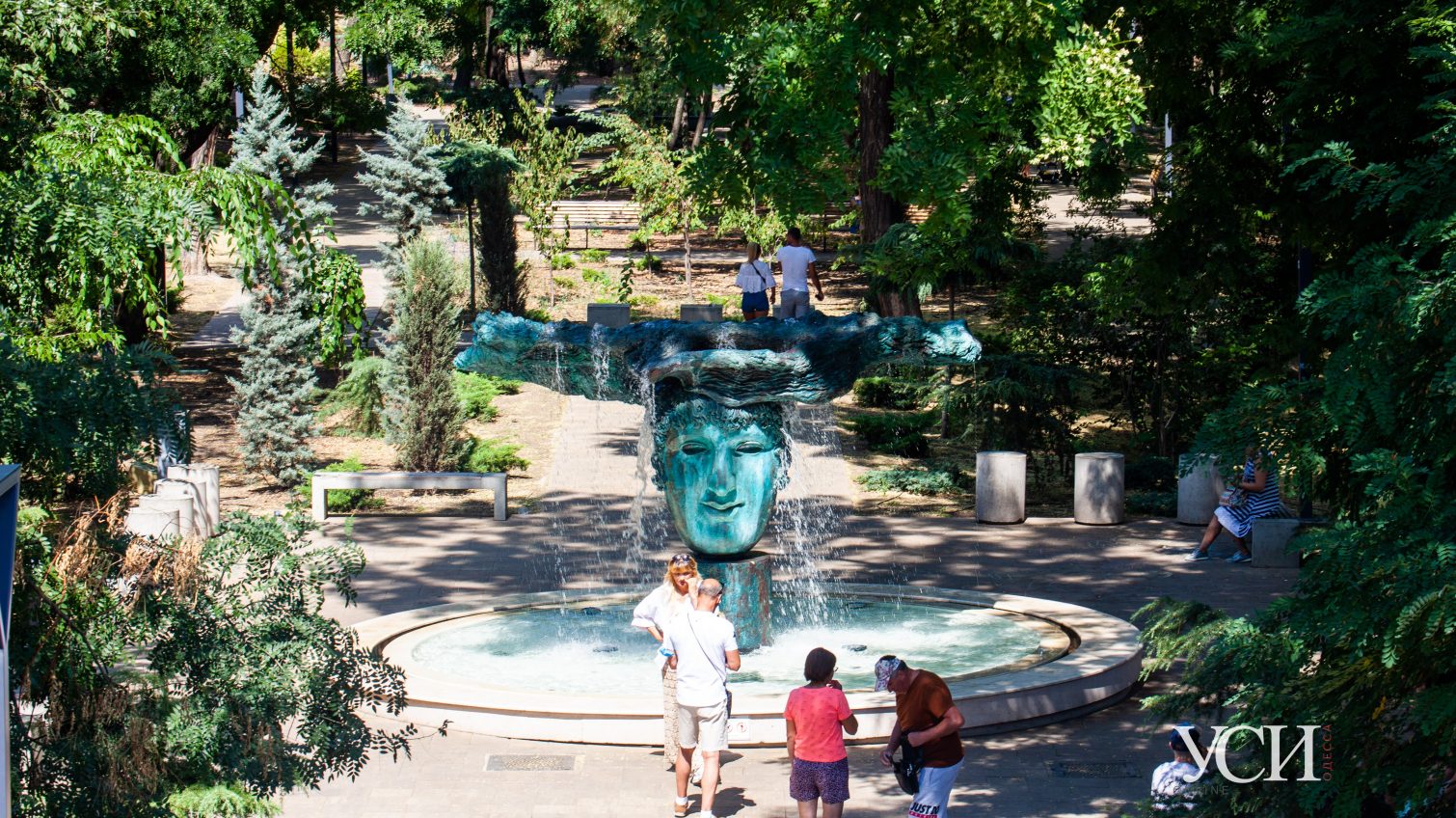 Два года после открытия: за немного “уставшим” Греческим парком стоит лучше ухаживать (фото) «фото»