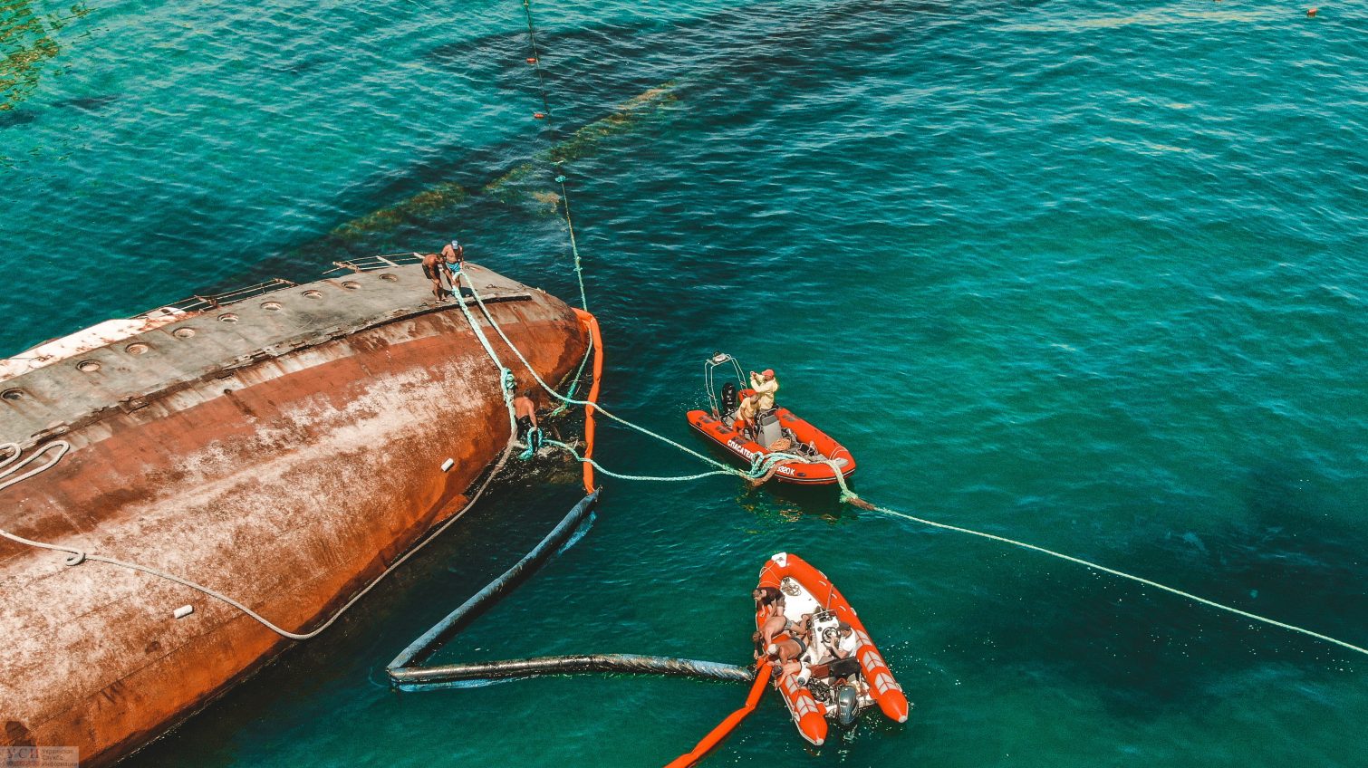 В АМПУ ошиблись: суд отказался арестовывать затонувший танкер Delfi «фото»