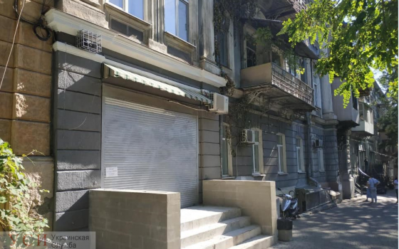 В Одессе выявили 28 нахалстроев: новый вход в Дом трезвенников и “дом” под лестницей «фото»