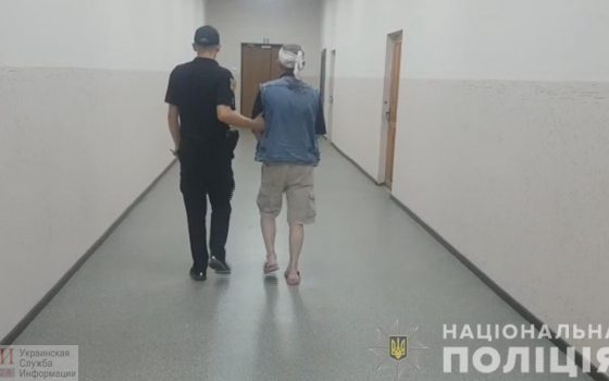 В Одессе мужчина ранил ножом приезжего, заподозрившего приставание к его девушке (фото, видео) «фото»