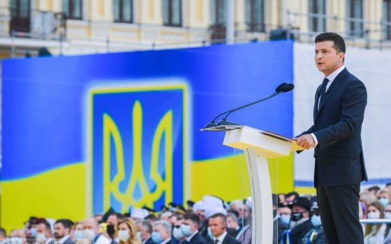 Зеленский наградил главврача главной больницы по борьбе с коронавирусом в Одессе и депутата из Черноморска «фото»