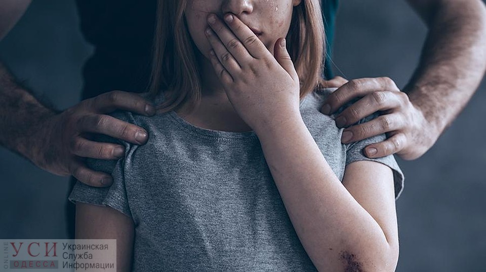 В Одесской области 13-летняя девочка обвиняет отчима в изнасиловании «фото»