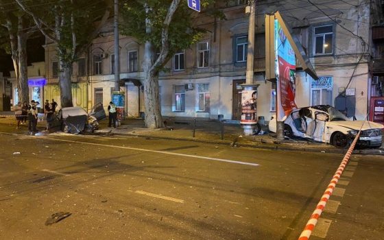 Ночью в центре Одессы столкнулись две легковушки: пострадали четыре человека (фото, видео) «фото»