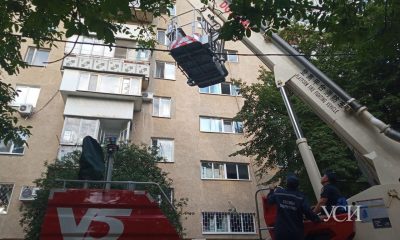 На Таирова горел жилой дом: спасателям стало плохо (фото) ОБНОВЛЕНО usionline.com На Таирова горел жилой дом: спасателям стало плохо (фото) ОБНОВЛЕНО «фото»