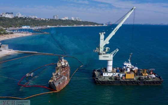 Из Delfi снова вытекают нефтепродукты (фото) «фото»