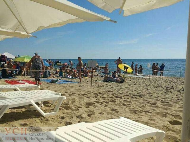 Переполох на пляже в Черноморске: водолазы наткнулись на мину (фото) «фото»