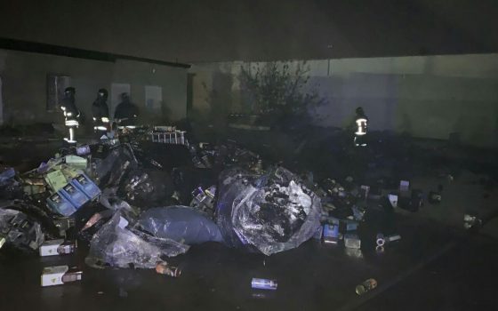 Ночью в Одессе горел продуктовый склад (фото) «фото»