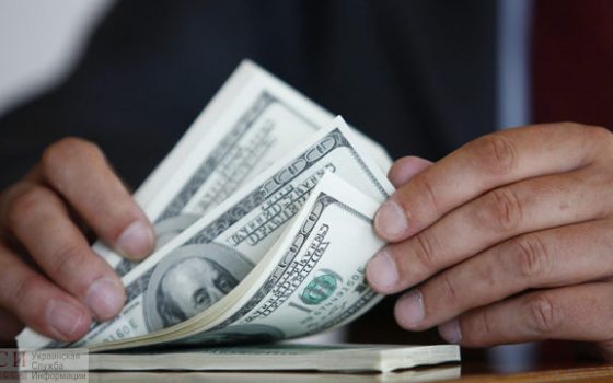 В Одессе уволенный директор крюингового агентства продолжал брать деньги с моряков «фото»