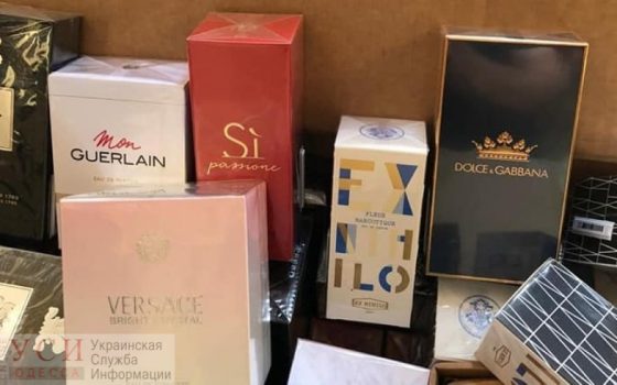 Духи и табак под видом тканей: в Одесской области таможенники накрыли крупную партию контрабанды (фото) «фото»