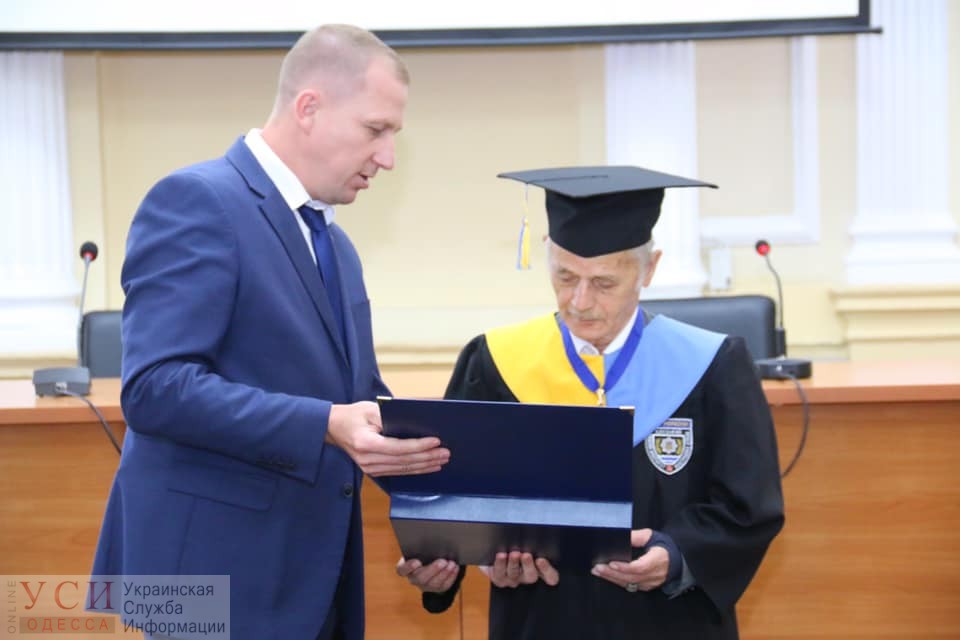Легендарный крымскотатарский диссидент стал почетным профессором одесского вуза «фото»