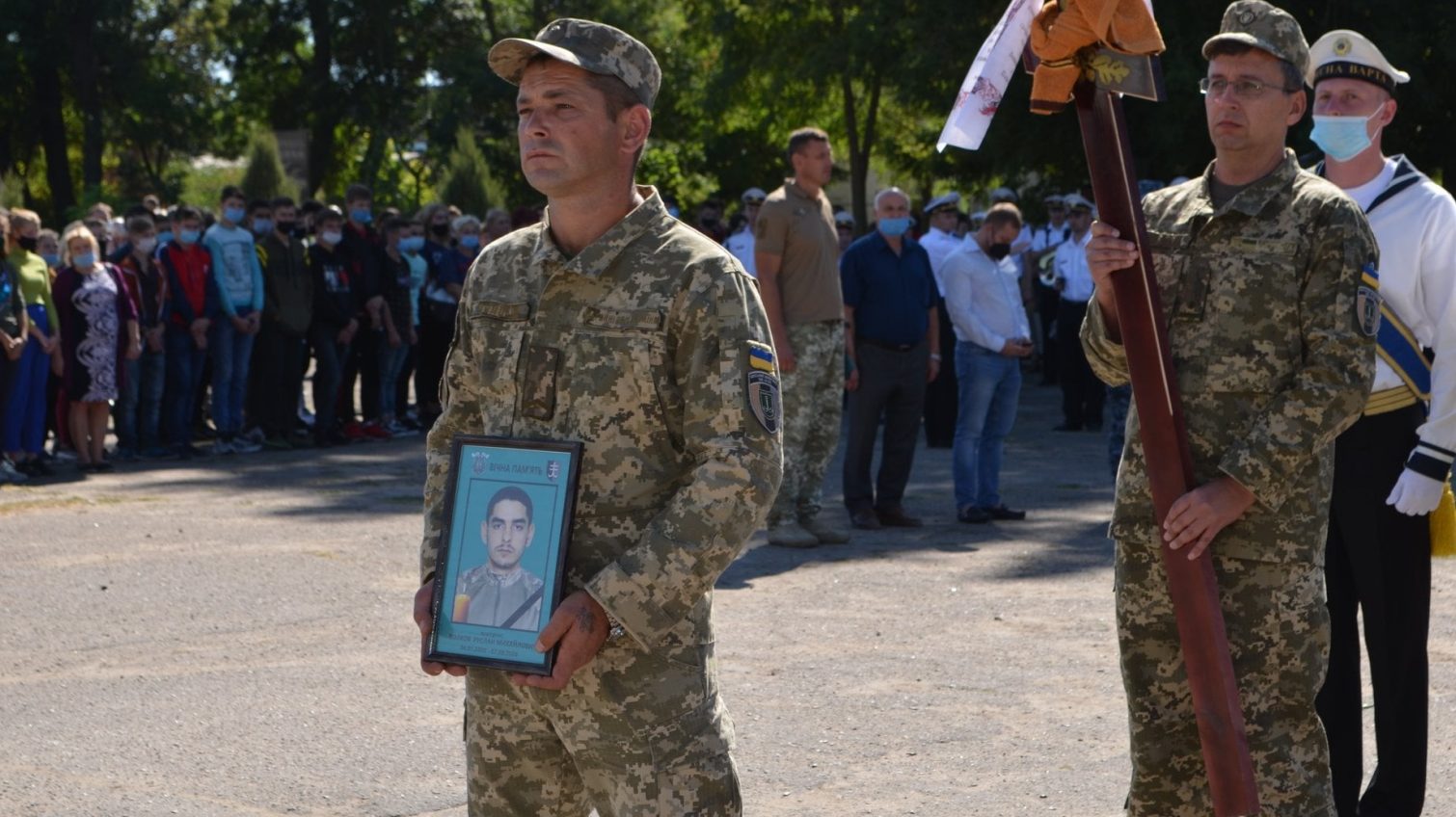 В Ананьеве прошло прощание с морпехом, погибшим на войне на Донбассе (фото) «фото»