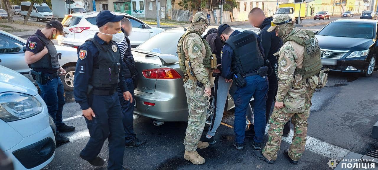 Связывали и пытали: в Одессе задержали преступную группировку (фото, видео) «фото»
