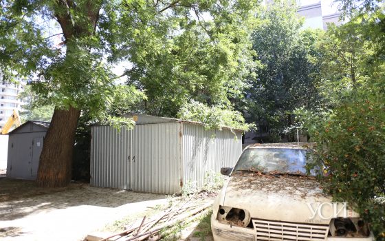 На Французском бульваре завершают оформление земли под строительство и эксплуатацию гаражей (фото) «фото»