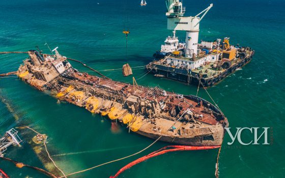 Эпопея Delfi: одесский суд арестовал судно – от собственника требуют возместить затраты «фото»