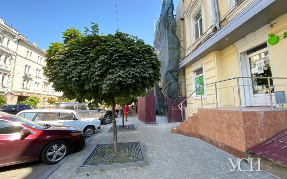 В центре Одессы на историческом доме достраивают лишний этаж «фото»