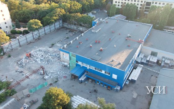 На Французском бульваре сносят помещения завода шампанских вин (фото) «фото»