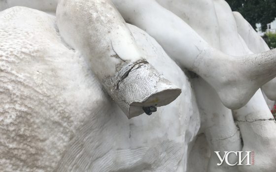 Без рук, без ног: как выглядят одесские памятники, пострадавшие от вандалов (фоторепортаж) «фото»