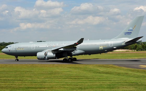 Над Затокой кружил военный самолет-заправщик ВВС Великобритании «фото»