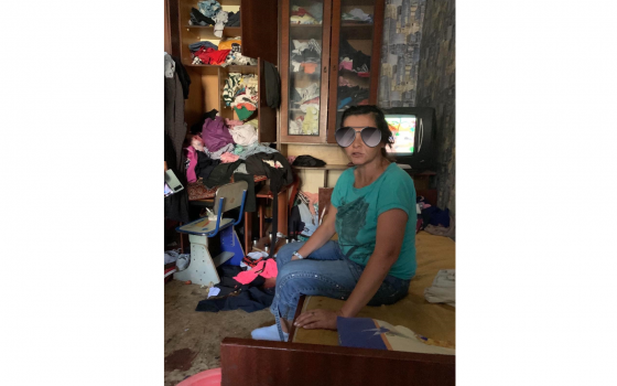 Бардак и антисанитария: в Одессе у пьющих родителей забрали двоих детей (фото) «фото»