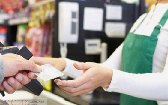 Продавца магазина оштрафовали за работу без маски «фото»