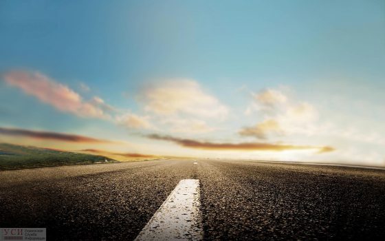 Частные фирмы договариваются по поводу дороги в коттеджный городок в Аркадии «фото»