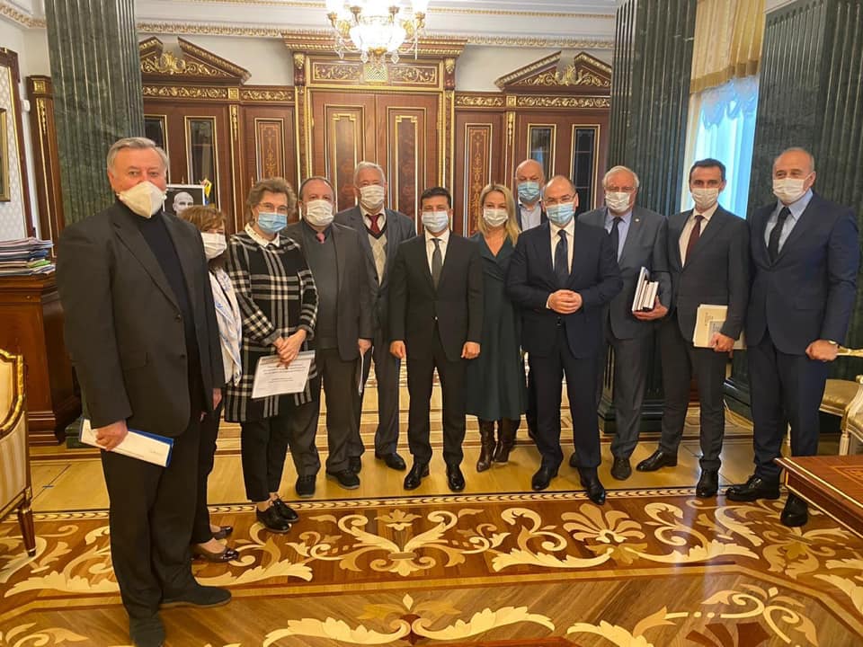 Президенту Зеленскому представили первые результаты тестирования украинской вакцины против COVID-19 «фото»